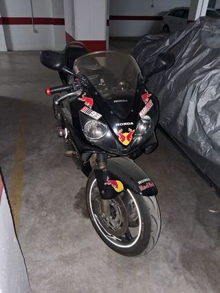Honda CBR 600 RR Negra