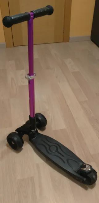 Patinete Bollinger scooter 3 ruedas