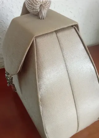 Bolso fiesta vintage beige y dorado