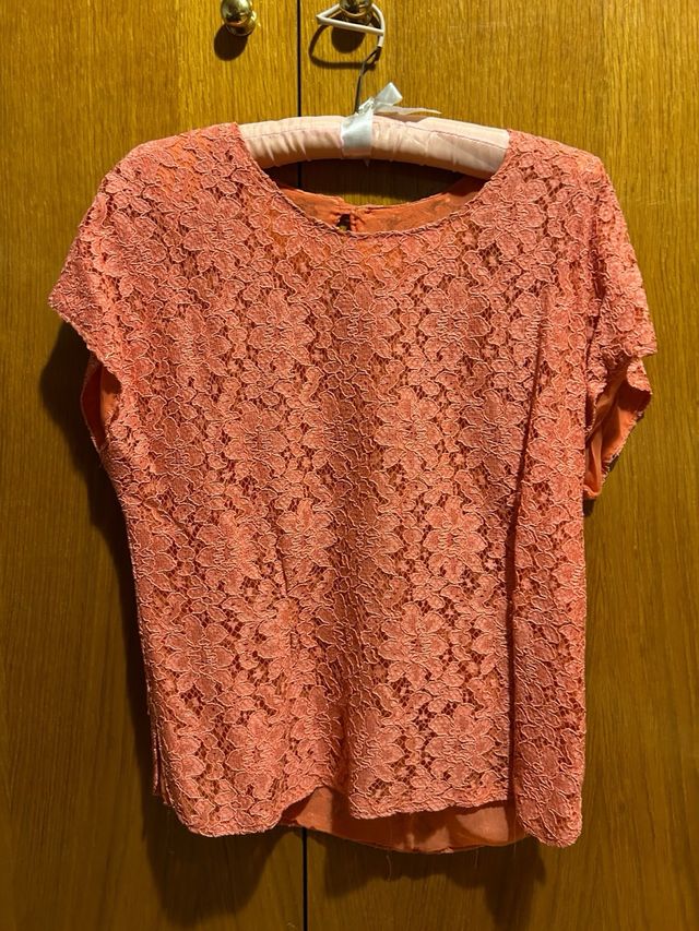 Conjunto traje rosa con encaje