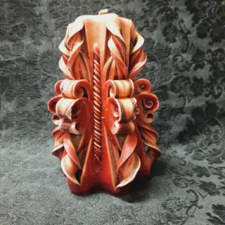 Candela intagliata da collezione