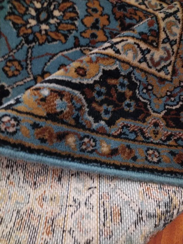 Tappeto di lana 100x100