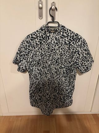 Camisa Adidas Talla L Estampado Blanco y Negro