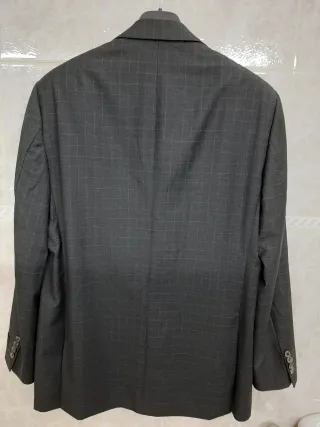 Americana de hombre gris a cuadros