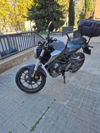 Honda 125cc · CB125R · Baúl B · Carnet B