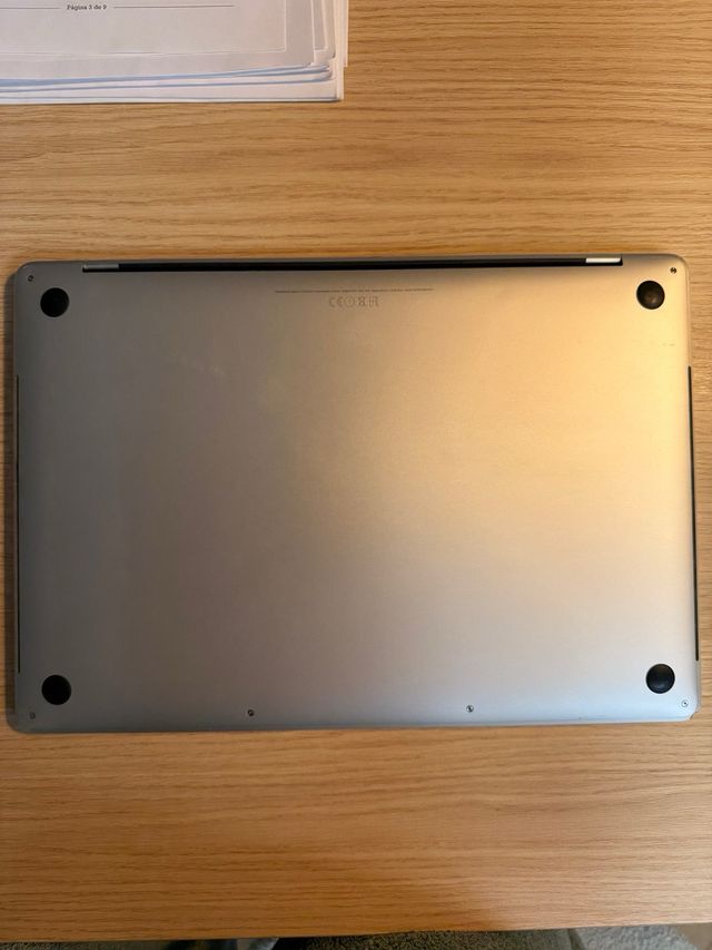 MacBook Pro 15' Touch Bar i7 Plata