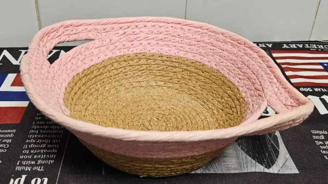 Cesta de cuerda papel natural/rosa con asas