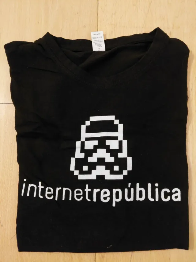 Lote 4 Camisetas Estampadas varias marcas