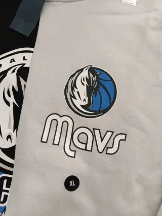 Sudadera Hollister x NBA - Dallas Mavericks