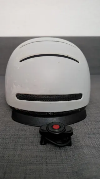 Casco patinete LIVALL blanco