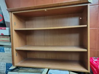 Estantería de madera