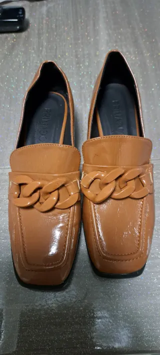 Mocassini Primadonna marroni con catena