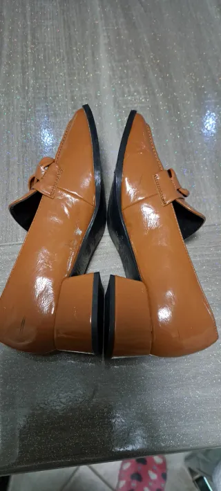 Mocassini Primadonna marroni con catena