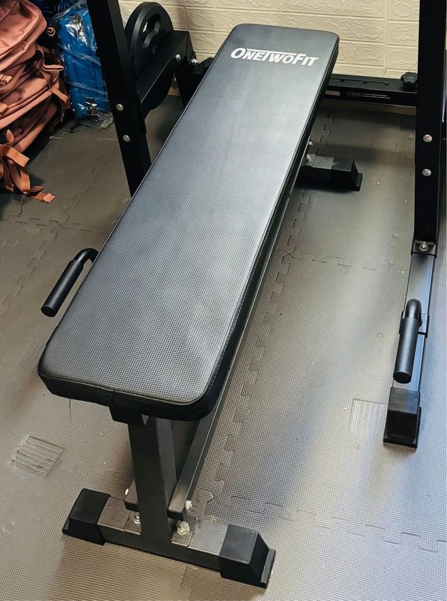 Banco recto musculación. Como nuevo.