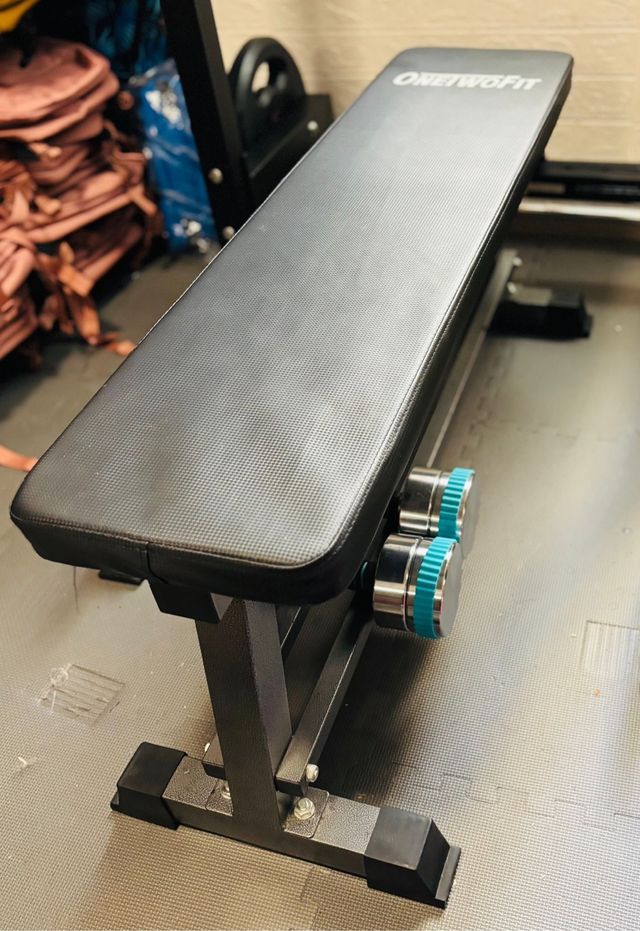 Banco recto musculación. Como nuevo.