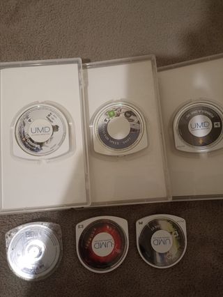 PSP 1000(excelente estado)+5 juegos+2 fundas