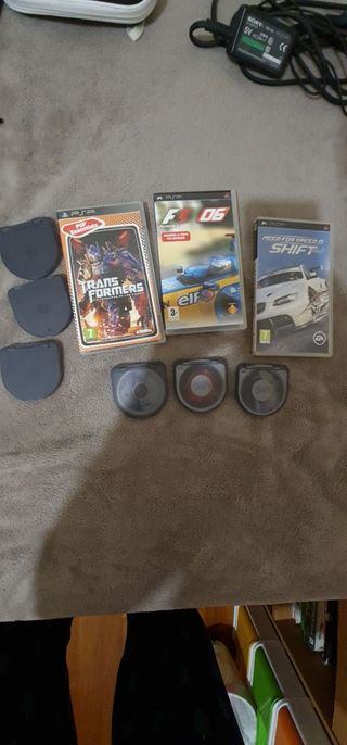 PSP 1000(excelente estado)+5 juegos+2 fundas