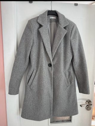 Chaqueta gabardina gris
