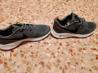 Scarpe Nike grigie da uomo