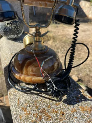 Teléfono antiguo de sobremesa
