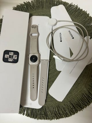 Apple Watch Gris con Caja y Cargador