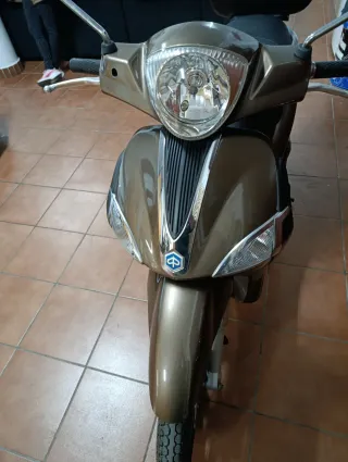 Piaggio Liberty 125cc Scooter