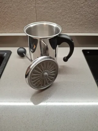 Pentolino brevettato per cappuccino