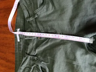 Jeans donna verdi con bottoni