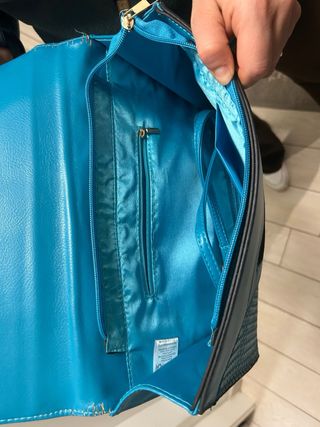 Pochette ecopelle azzurra Piazza Italia