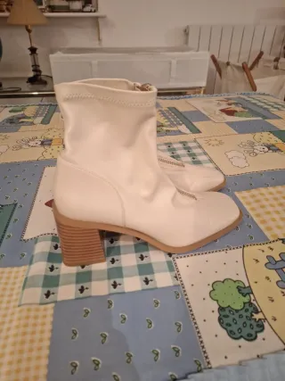 Botines blancos cremallera talla 38
