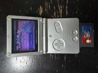 Game Boy Advance SP + 2 Giochi