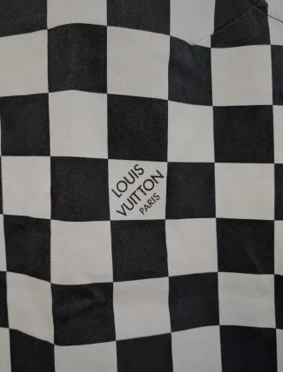 Abito Louis Vuitton a scacchi