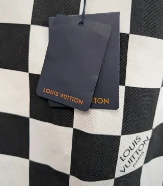 Abito Louis Vuitton a scacchi
