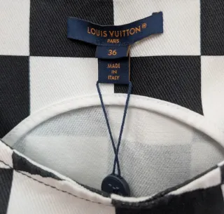 Abito Louis Vuitton a scacchi