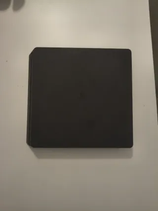 Consola PS4 Slim Negra con 2 mandos