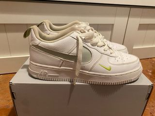 Zapatillas Nike Air Force 1 Blancas y Verdes