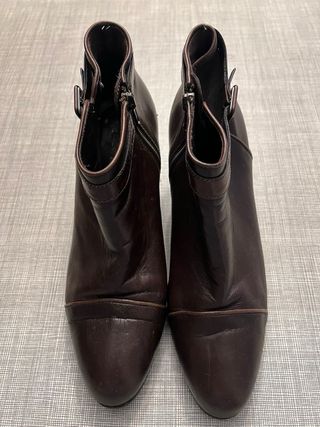 Botines de piel marrones