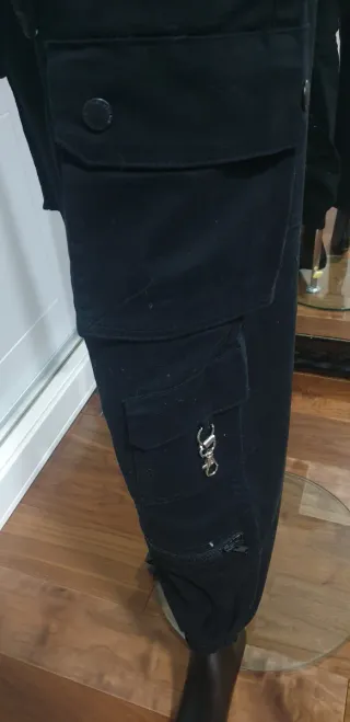 Pantalones cargo negros