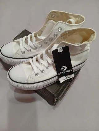 Zapatillas Converse altas blancas sin estrenar