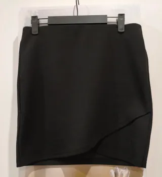 Falda mini Only negra