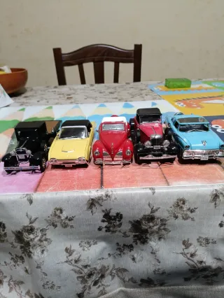 Lotto 5 modellini auto scala 1:32