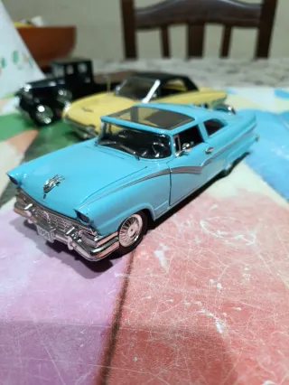 Lotto 5 modellini auto scala 1:32