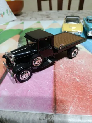 Lotto 5 modellini auto scala 1:32