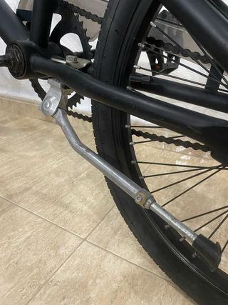 Bicicleta BMX Avigo Negra