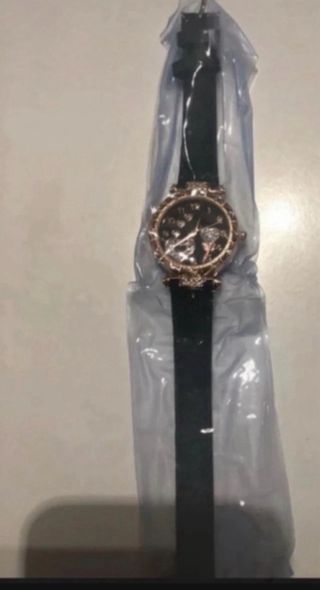 Reloj MSC Cuero Negro y Dorado Nuevo