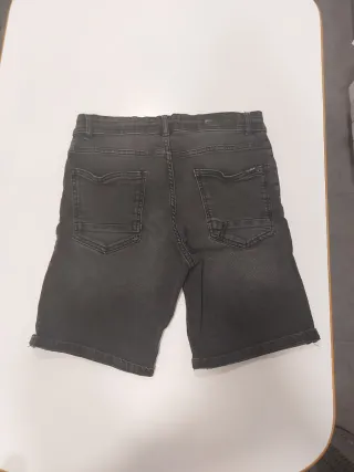 Pantalón corto vaquero Pull&Bear negro