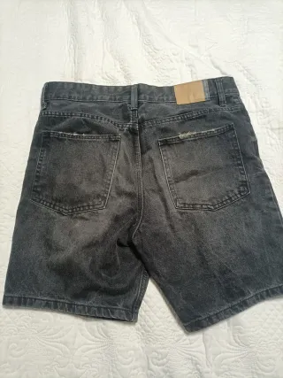 Bermudas grises hombre