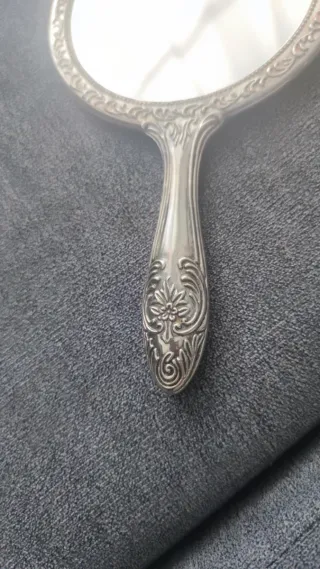 Espejo de mano antiguo plateado