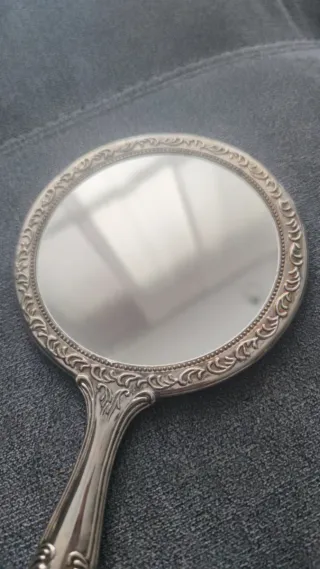 Espejo de mano antiguo plateado