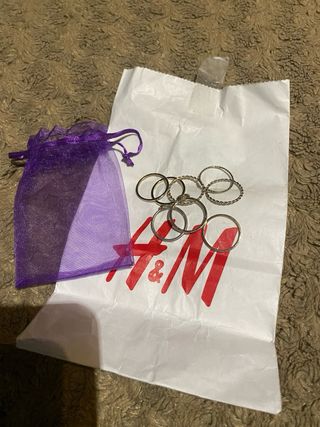 8 Anillos Dorados y Plateados